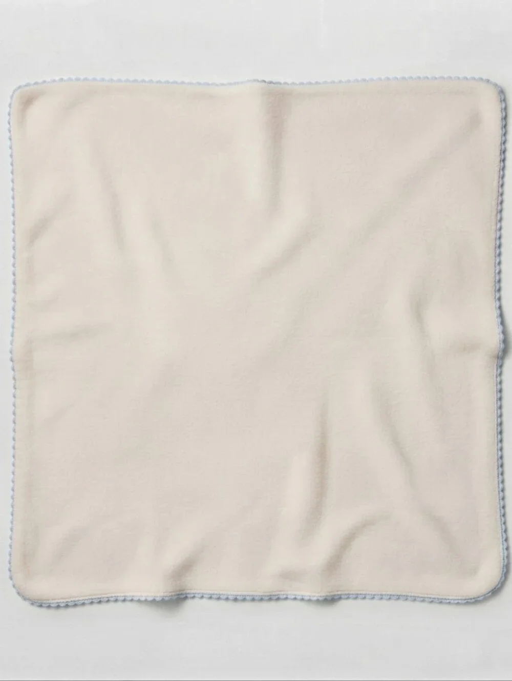 NWT Evoke Home Cream with Blue Trim Fleece Throw Blanket 50x60